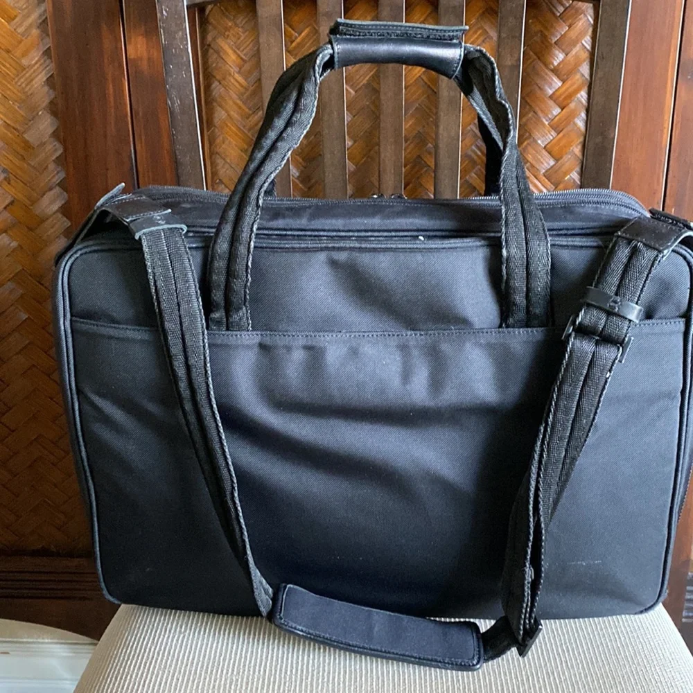 HARTMANN - “The Moderns”nylon/leather travel briefcase